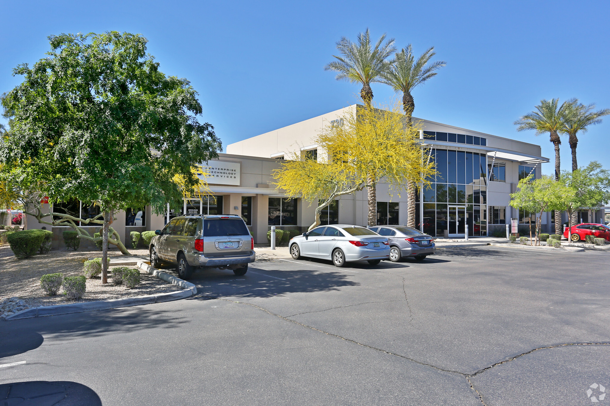 730 N 52nd St, Phoenix, AZ à louer Photo de l’immeuble– Image 1 sur 6