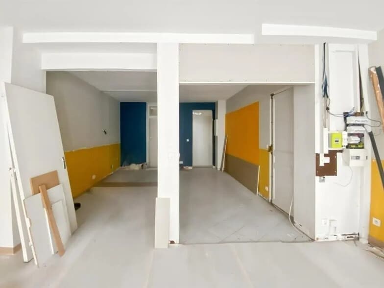 Local commercial dans Montreuil à louer - Photo de l’immeuble – Image 2 sur 7