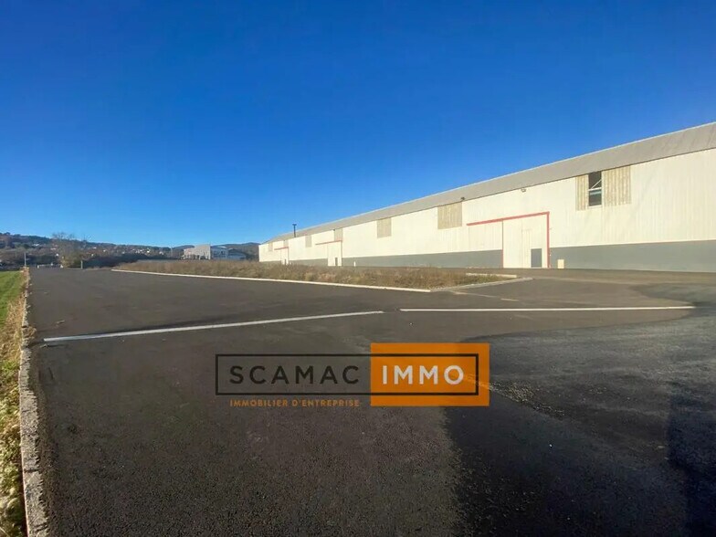 Local d’activités dans Manosque à louer - Photo de l’immeuble – Image 2 sur 4