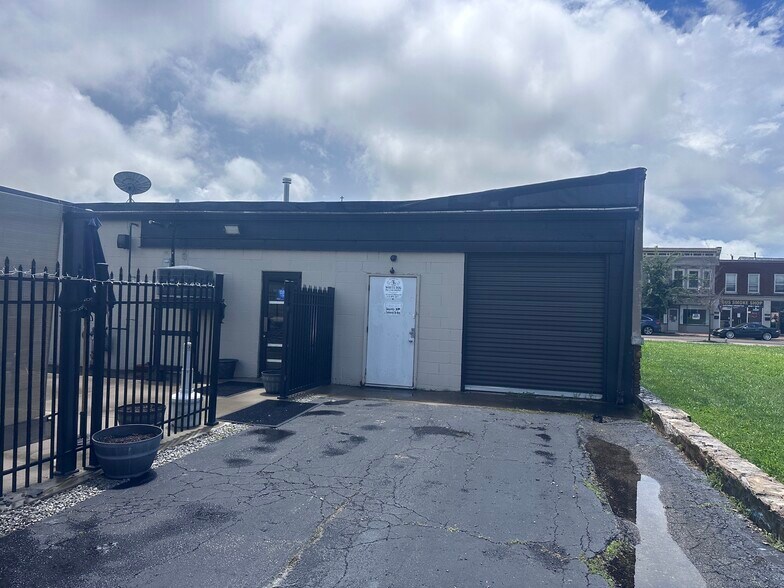 1357 Central Ave, Middletown, OH à vendre - Photo de l’immeuble – Image 3 sur 22