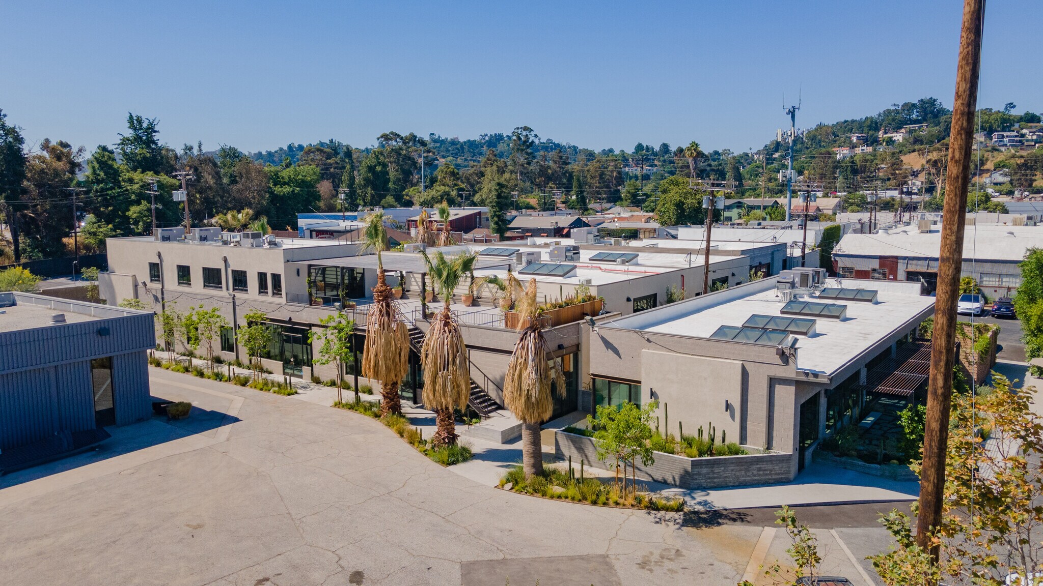 3021 Gilroy St, Los Angeles, CA à louer Photo de l’immeuble– Image 1 sur 18