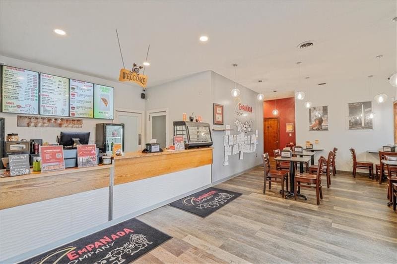 3058 Washington Pike, Bridgeville, PA à vendre - Photo intérieure – Image 3 sur 32