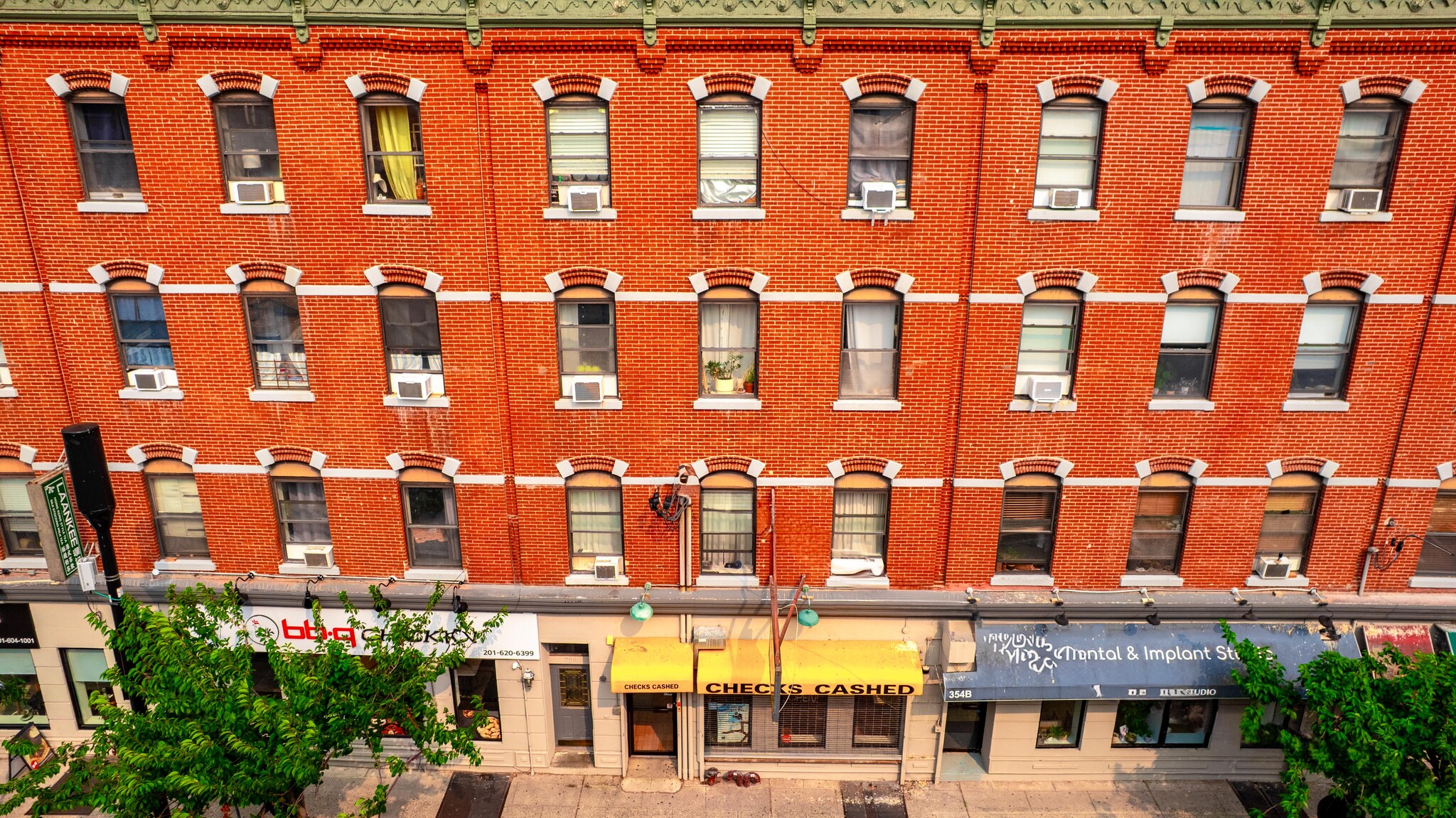 358 Grove St, Jersey City, NJ à vendre Photo de l’immeuble– Image 1 sur 15