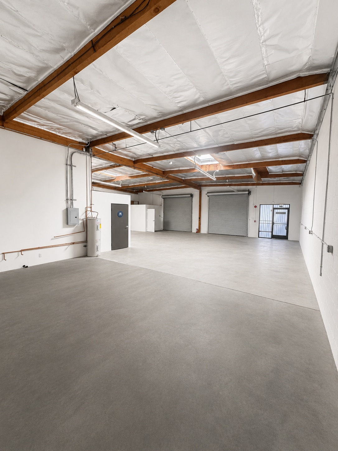 1045 N Main St, Riverside, CA à louer Photo intérieure– Image 1 sur 19