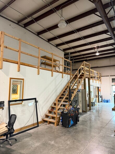 6601 Royal St, Pleasant Valley, MO à vendre - Photo de l’immeuble – Image 3 sur 19