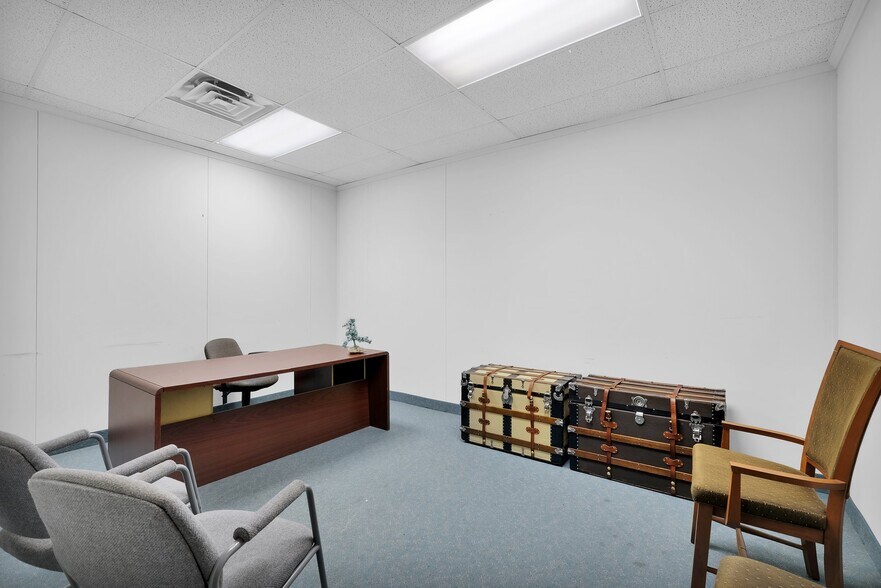 4613 Philips Hwy, Jacksonville, FL à louer - Photo intérieure – Image 3 sur 14