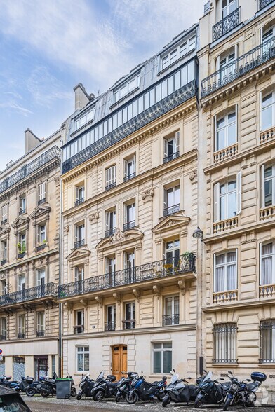 3 Rue De Téhéran, Paris à louer - Photo de l’immeuble – Image 2 sur 5
