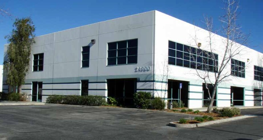 24900 Anza Dr, Valencia, CA à louer Photo de l’immeuble– Image 1 sur 16