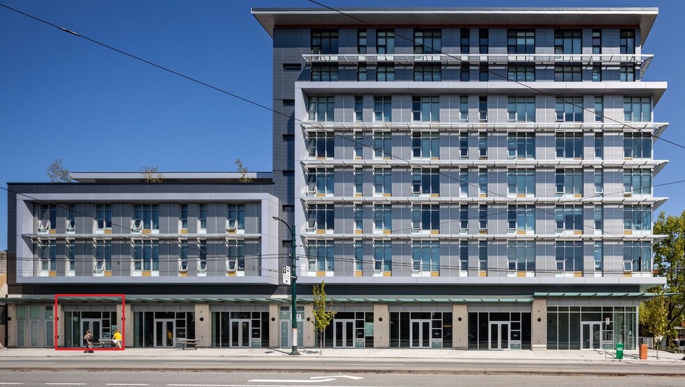 651-691 Broadway, Vancouver, BC à louer - Photo de l’immeuble – Image 2 sur 8