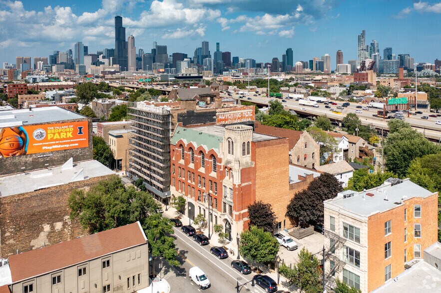 1945 S Halsted St, Chicago, IL à louer - Aérien – Image 2 sur 16