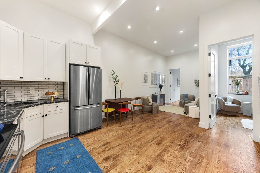 393 Rogers Ave, Brooklyn, NY à vendre - Photo intérieure – Image 2 sur 30