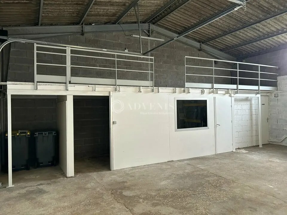 Local d’activités dans Chambray-lès-Tours à louer Photo intérieure– Image 1 sur 12