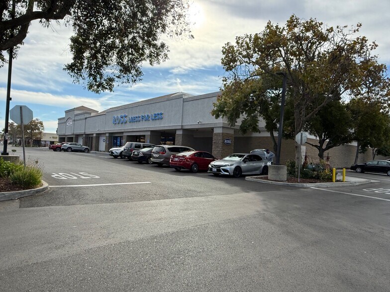 230-238 E Betteravia Rd, Santa Maria, CA à louer - Photo de l’immeuble – Image 2 sur 4