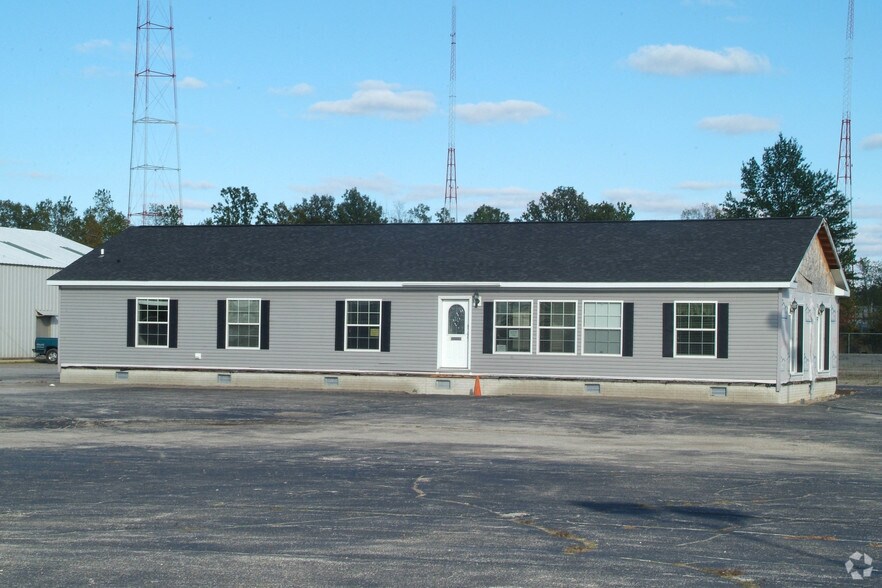 4057 S Dort Hwy, Burton, MI à vendre - Photo principale – Image 1 sur 4