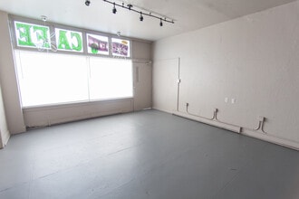 1200-1218 N Killingsworth St, Portland, OR à vendre Photo intérieure– Image 2 sur 11