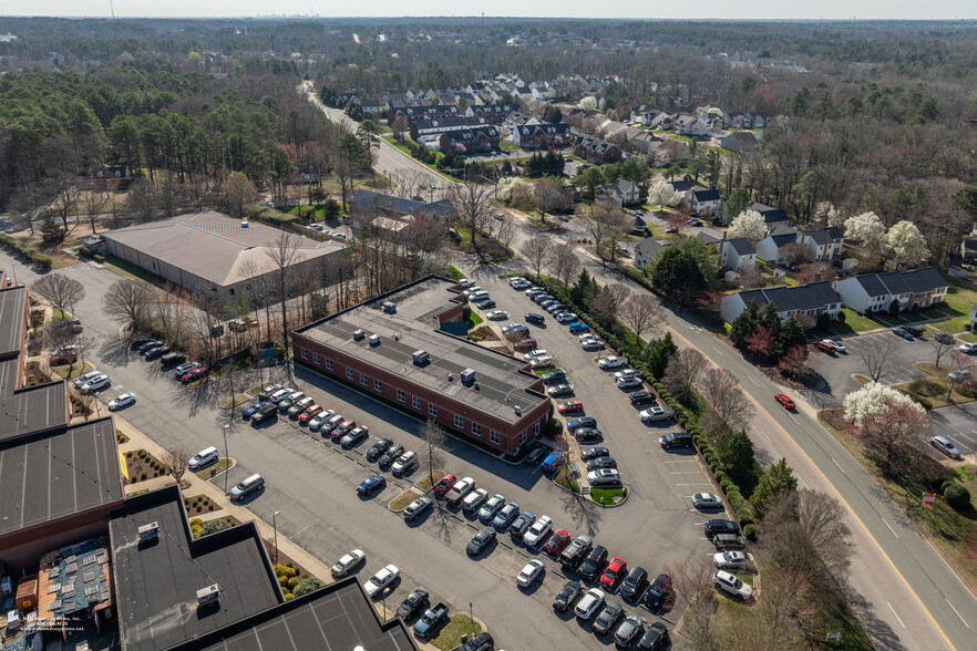 9816 Mayland Dr, Richmond, VA à vendre - Photo de l’immeuble – Image 2 sur 8