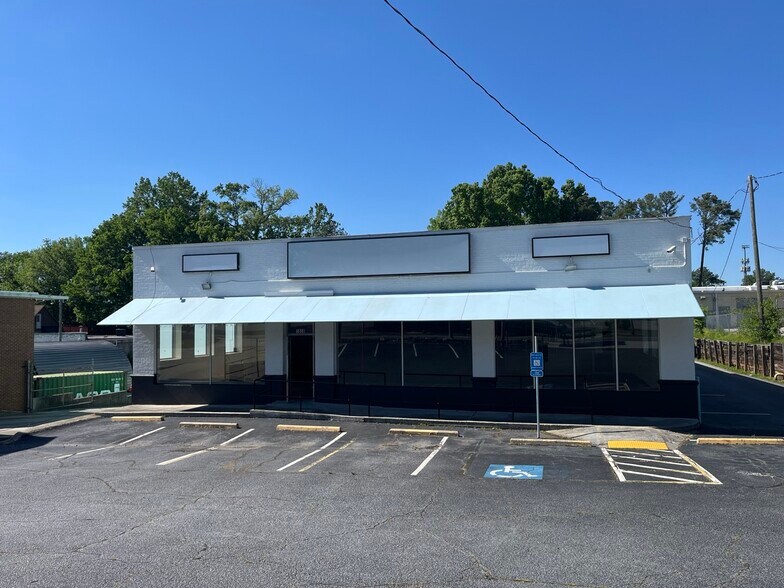1858 Cheshire Bridge Rd NE, Atlanta, GA à louer - Photo de l’immeuble – Image 1 sur 14