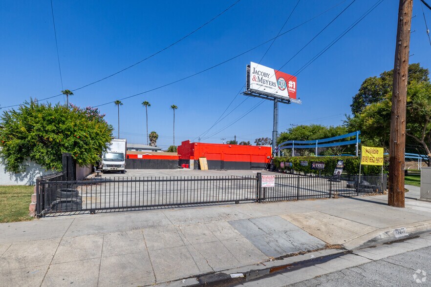 17207 Clark Ave, Bellflower, CA à vendre - Photo principale – Image 1 sur 10