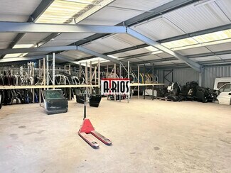 Plus de détails pour Industriel/Logistique à louer