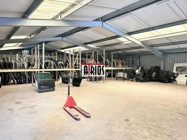 Plus de détails pour Industriel/Logistique à louer