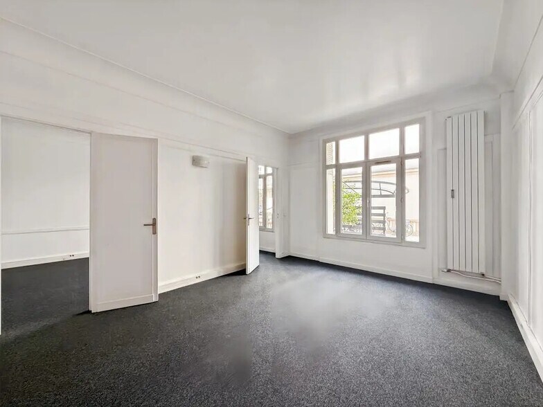 Bureau dans Paris à louer - Photo de l’immeuble – Image 1 sur 6