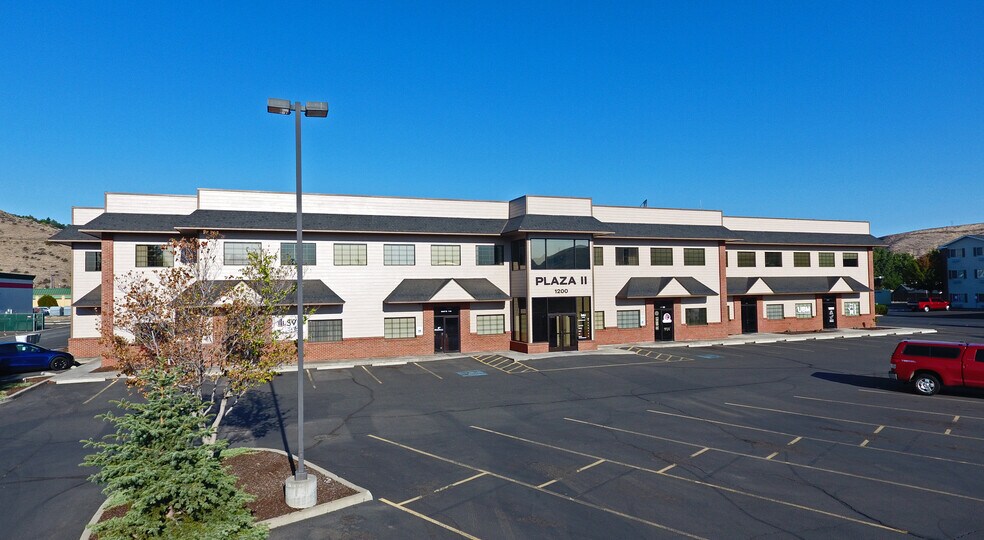 1200 Chesterly Dr, Yakima, WA à louer - Photo de l’immeuble – Image 2 sur 13