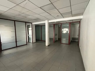 Plus de détails pour Local commercial à louer