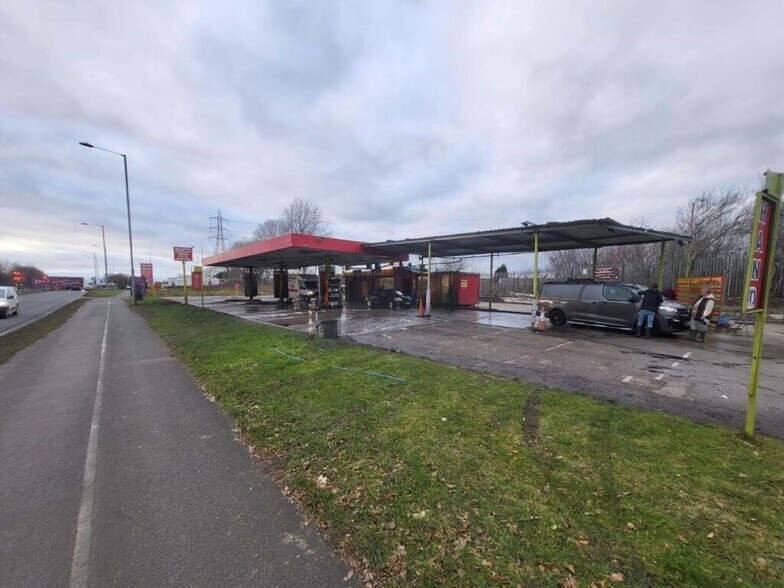 East Lancashire Rd, Knowsley à vendre - Photo de l’immeuble – Image 2 sur 7