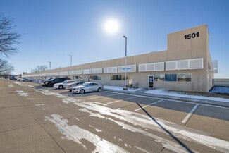 Plus de détails pour 1501 NE Broadway Ave, Des Moines, IA - Industriel/Logistique à louer
