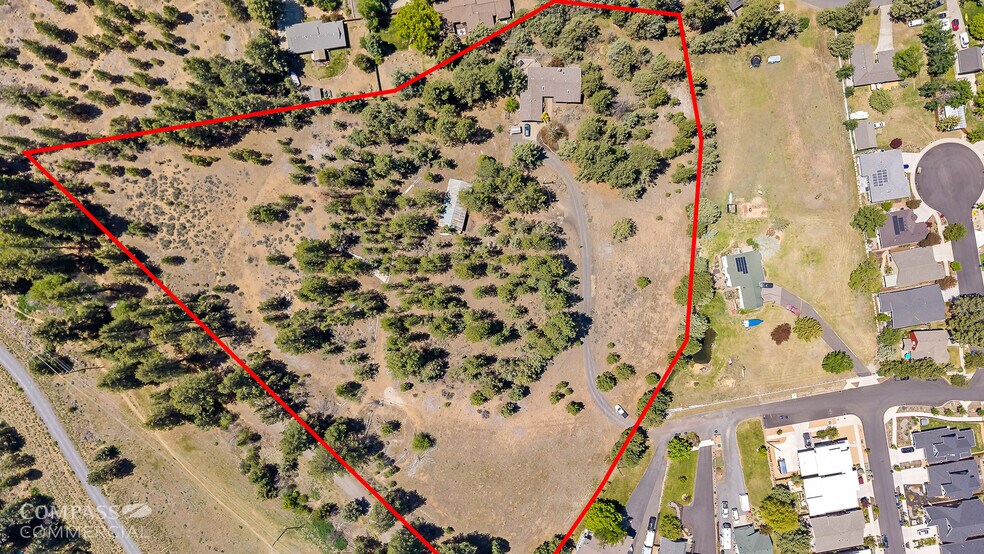 61521 Sunny Breeze Ln, Bend, OR à vendre - Photo de l’immeuble – Image 2 sur 10
