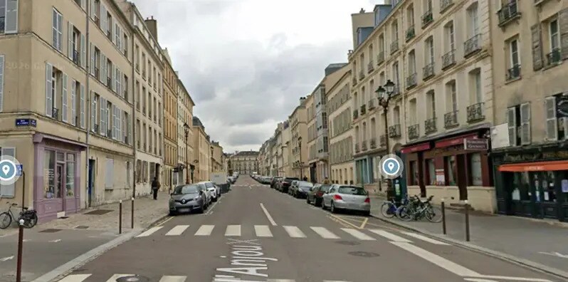 Local commercial dans Versailles à vendre Photo de l’immeuble– Image 1 sur 5