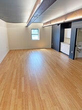 28 Maple St, Portland, ME à louer Photo intérieure– Image 1 sur 2