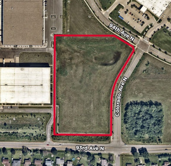 9351 Colorado Ave N, Brooklyn Park, MN à louer - Photo de l’immeuble – Image 2 sur 3