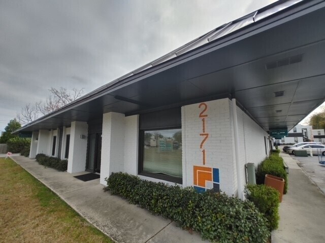 2175 Ashley Phosphate Rd, North Charleston, SC à vendre - Photo de l’immeuble – Image 2 sur 12