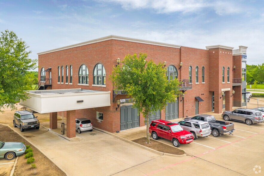 1831 E Broad St, Mansfield, TX à louer - Photo de l’immeuble – Image 2 sur 5