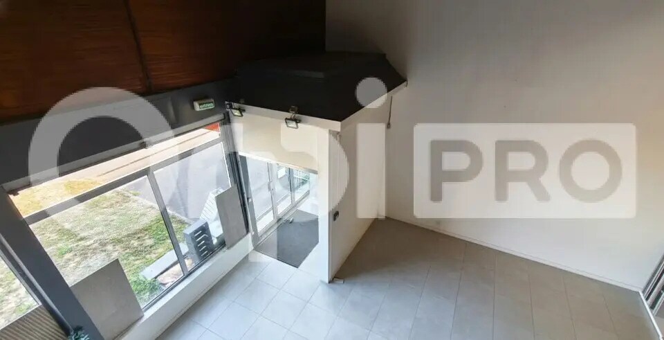 Local commercial dans Boissise-le-Roi à louer - Photo intérieure – Image 3 sur 4