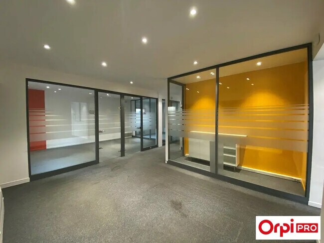Plus de détails pour Bureau à vendre