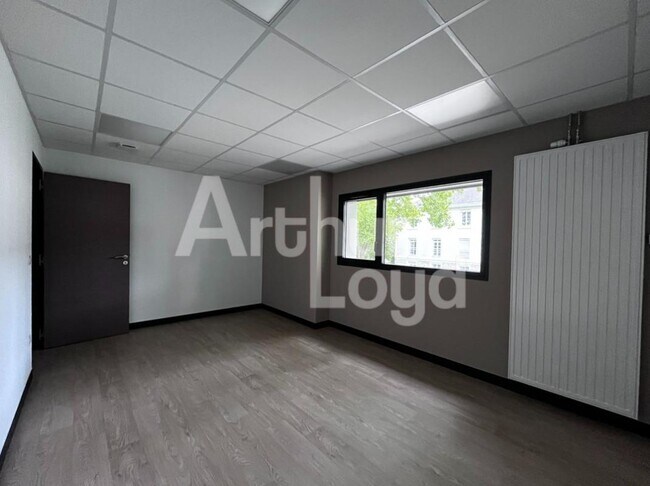 Plus de détails pour Bureau à louer