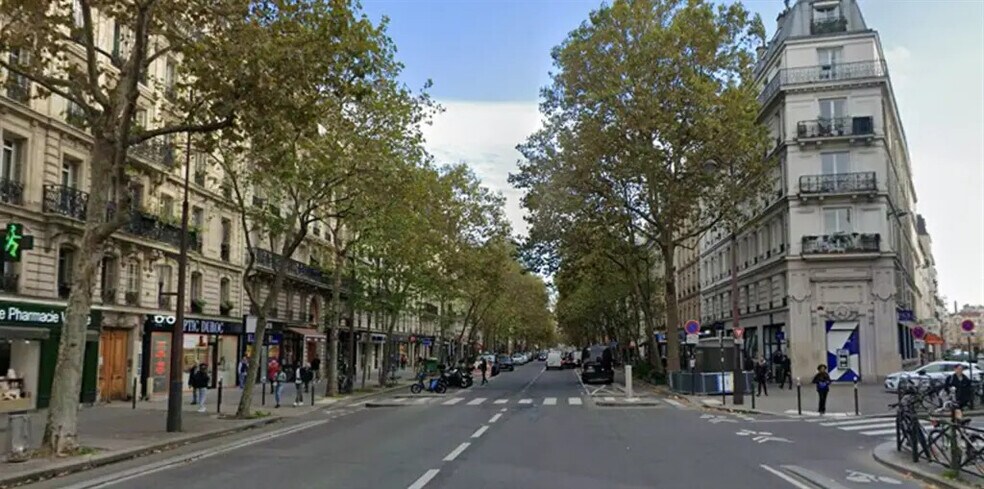 Local commercial dans Paris à louer - Photo de l’immeuble – Image 2 sur 2