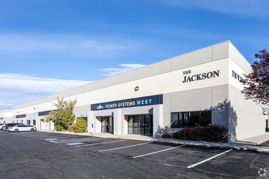 3738 W 2340 S, Salt Lake City, UT à louer - Photo principale – Image 1 sur 4