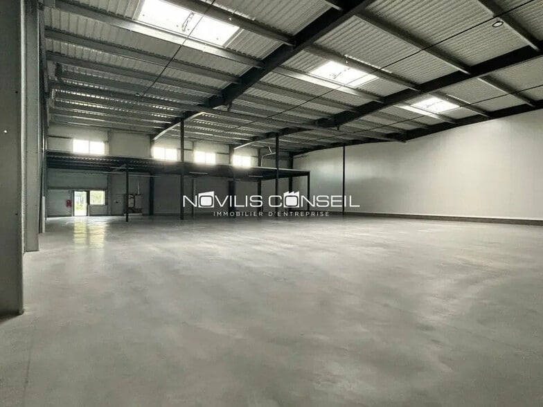 Local d’activités dans Bruguières à louer - Photo de l’immeuble – Image 3 sur 9