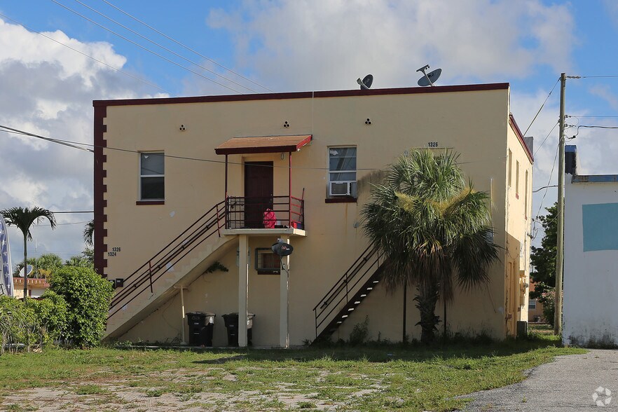 1318-1326 N Tamarind Ave, West Palm Beach, FL à louer - Photo de l’immeuble – Image 2 sur 24