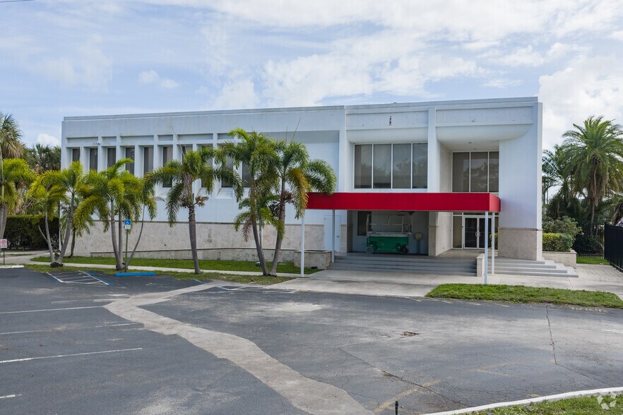 5100 N Dixie Hwy, Oakland Park, FL à vendre - Photo principale – Image 1 sur 14