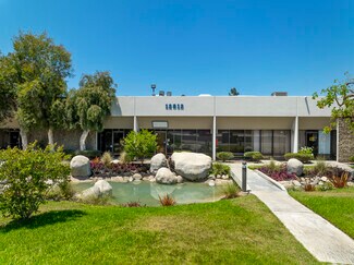 Plus de détails pour 12800-12900 Garden Grove Blvd, Garden Grove, CA - Local d’activités à vendre