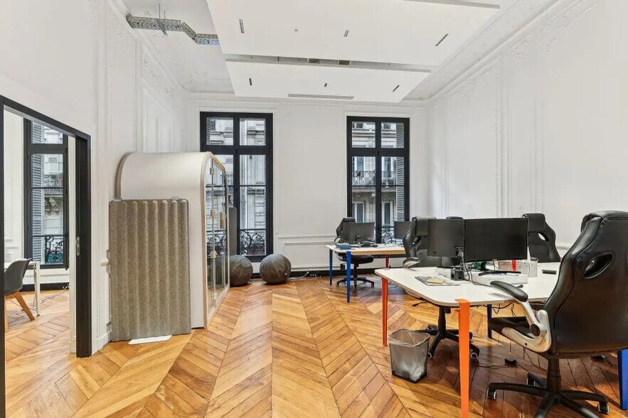 46 Rue De Douai, Paris à louer - Photo de l’immeuble – Image 2 sur 9