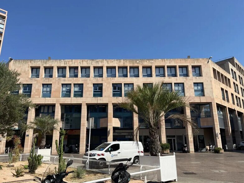 Bureau dans Toulon à louer - Photo de l’immeuble – Image 3 sur 13