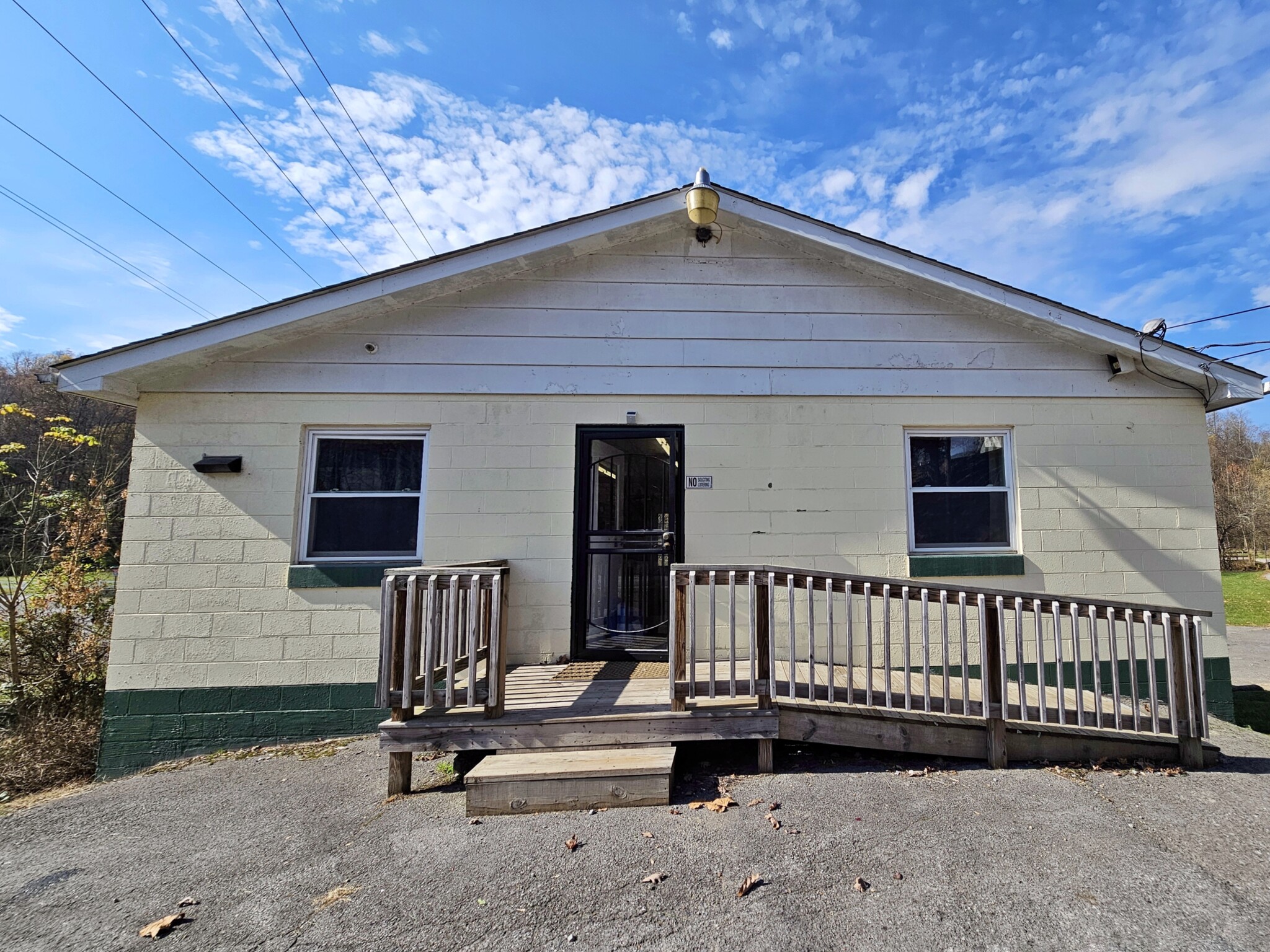 4312 Mount Clare Rd, Mount Clare, WV à vendre Photo principale– Image 1 sur 7