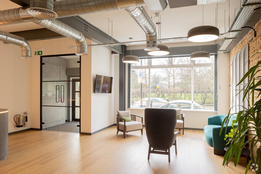 26-28 Paddenswick Rd, Londres à louer - Hall d’entrée – Image 3 sur 17