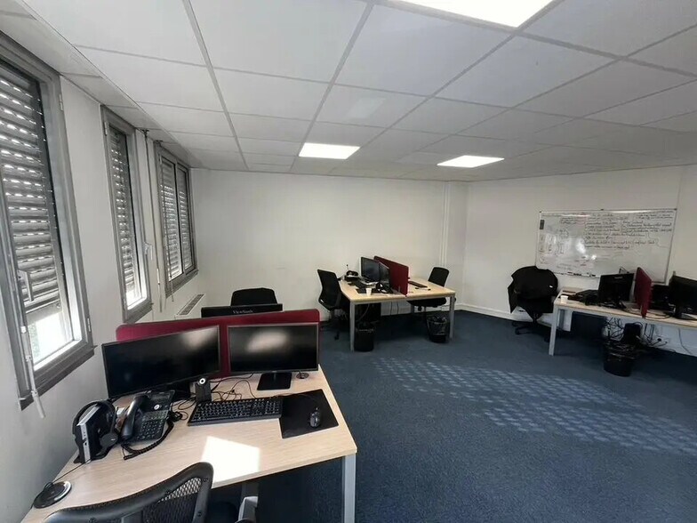 465 Rue Marcelin Berthelot, Aix-en-Provence à vendre - Photo intérieure – Image 3 sur 5