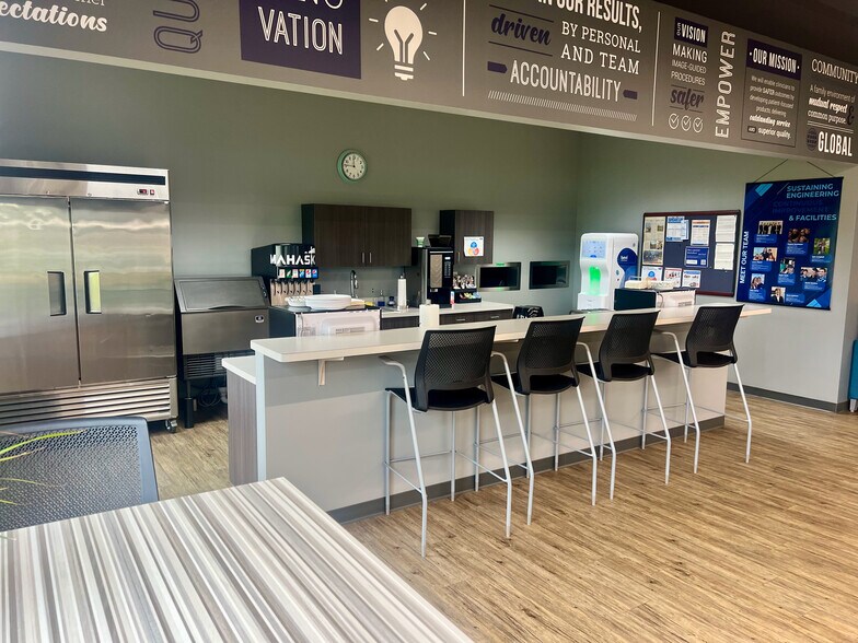 2301 Jones Blvd, Coralville, IA à louer - Photo intérieure – Image 2 sur 31